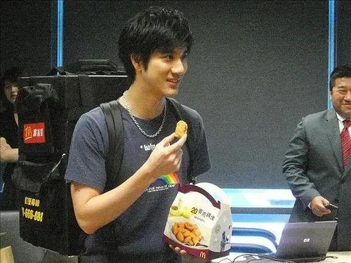 王力宏最新爆料视频,娱乐圈背后惊人真相 第2张 王力宏最新爆料视频,娱乐圈背后惊人真相 第2张