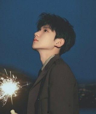 娱乐吃瓜的男歌手,揭秘男歌手的娱乐八卦生活 第2张 娱乐吃瓜的男歌手,揭秘男歌手的娱乐八卦生活 第2张